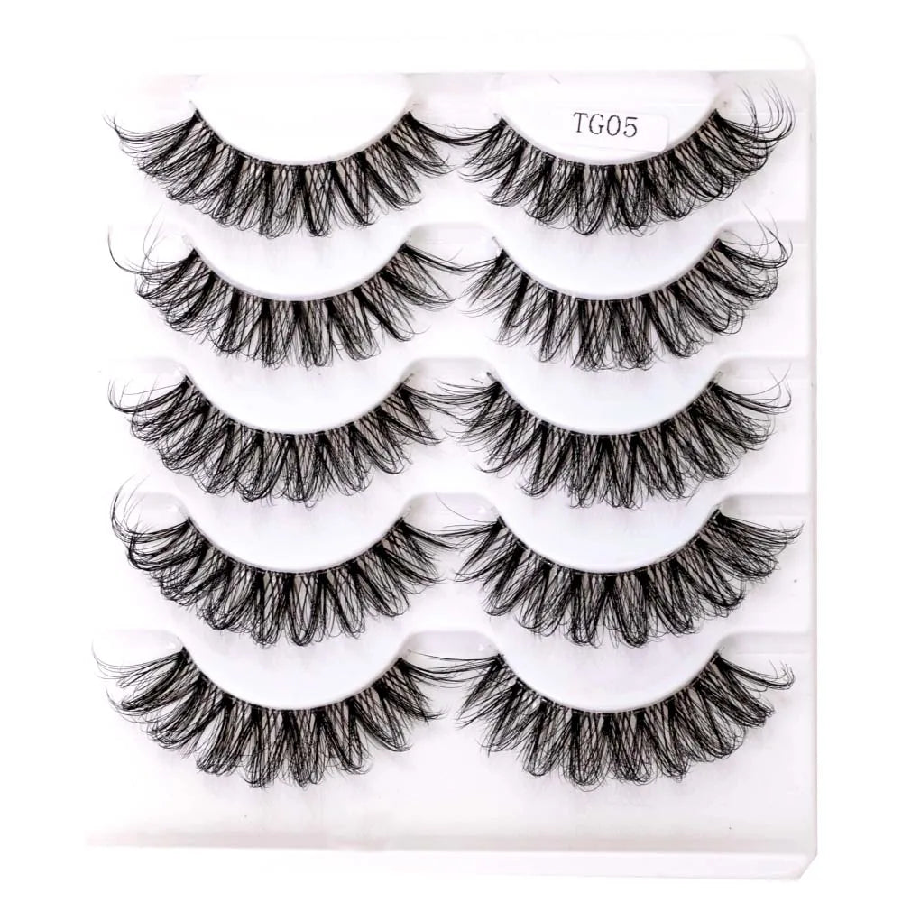 Clear Band Cat Eyelashes Extensions - LuxxieLashes