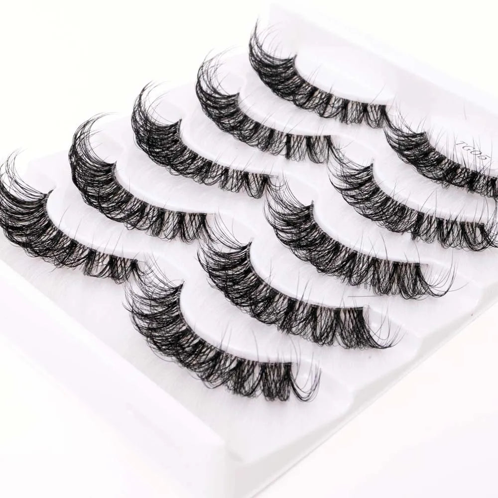 Clear Band Cat Eyelashes Extensions - LuxxieLashes